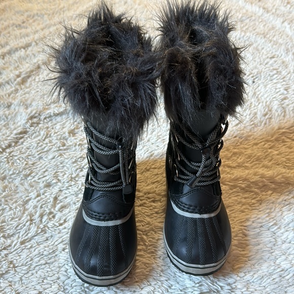 SOREL Kids' Joan of Arctic Insulated Waterproof Winter Boots size 2 - Picture 2 of 16